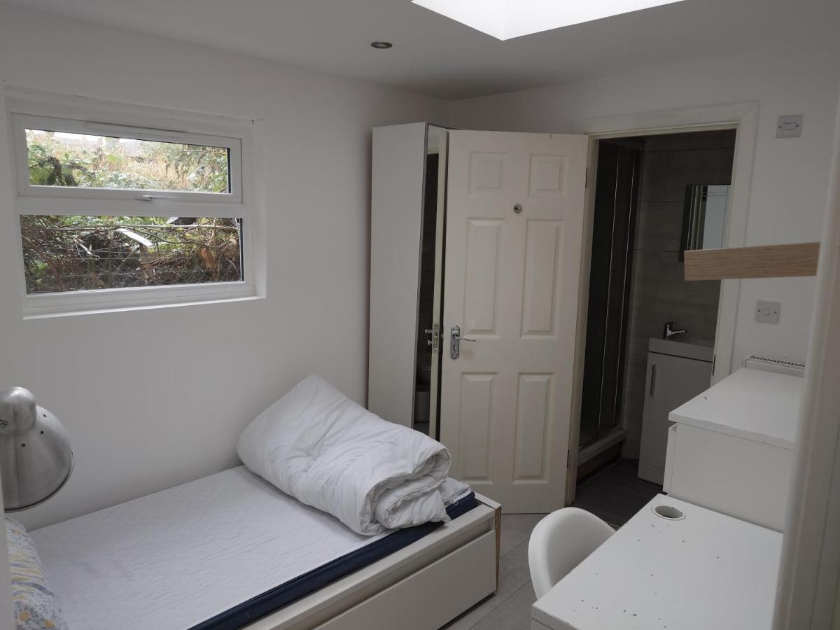 The Old Guest House, Norbury Avenue 外观 照片